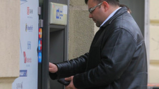 Заловиха българин, докато източвал банкомат в Турция