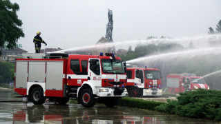 Пожар изпепели част от вилната зона на Стара Загора