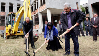Коприната отваря 4000 работни места във Врачанско