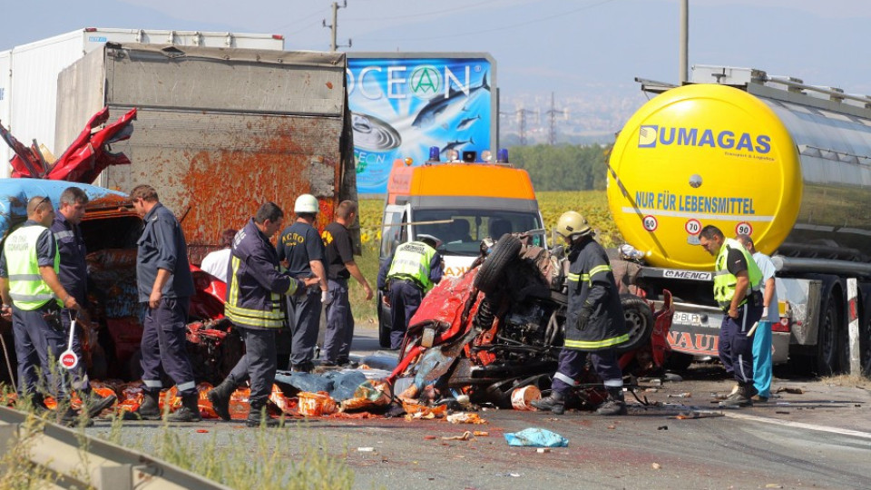 Задържаха румънския шофьор за катастрофата на "Хемус" | StandartNews.com