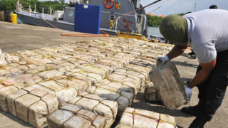 Откриха тон и половина кокаин в Панама
