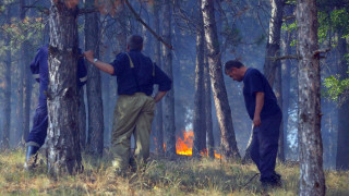 Пожари в цялата страна, сух режим край София