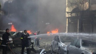 Два взрива раниха десетки души в  Триполи