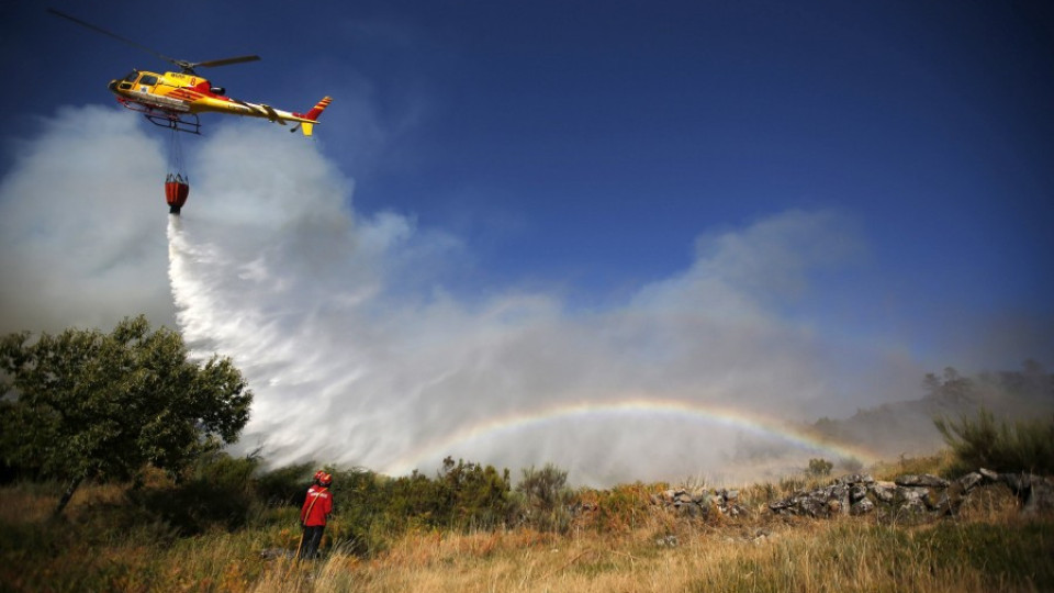 Шест горски пожара бушуват в Португалия | StandartNews.com