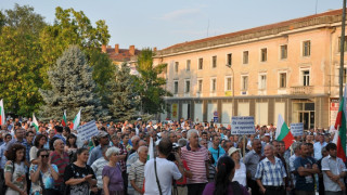 2000 искат шанс за Орешарски