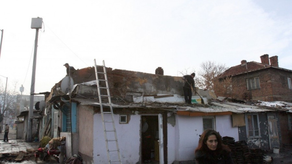 Събарят 62 къщи в ромската махала в Стара Загора | StandartNews.com