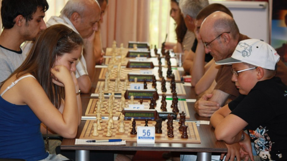 Дете стана кралица на шахмата | StandartNews.com