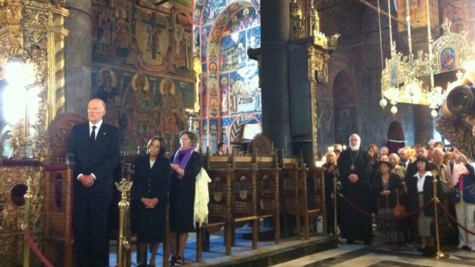 Заупокойна литургия за Цар Борис III отслужи дядо Николай | StandartNews.com