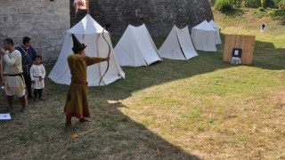 Средновековни стрелци оживяват „Баба Вида"