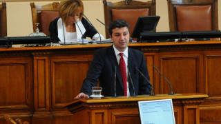 Стойнев разпоредил спиране на плащанията по „Белене"
