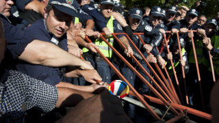 Обезщетяват полицаите за извънредния труд 