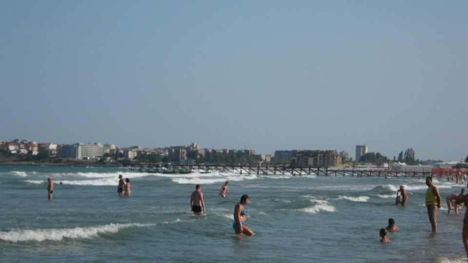 Превръщат морската вода в питейна на плажа в Бургас | StandartNews.com