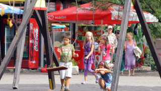 В петък - сутринта хладно, през деня - септемврийско 