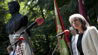 Маргарита Попова твърдо против военен удар в Сирия 