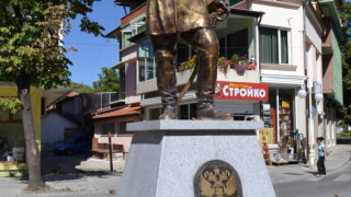 Русофили вдигнаха паметник на Скобелев