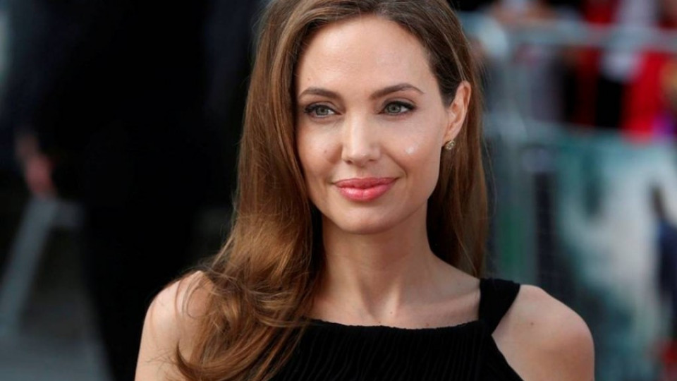 Приз за Джоли на Оскарите | StandartNews.com