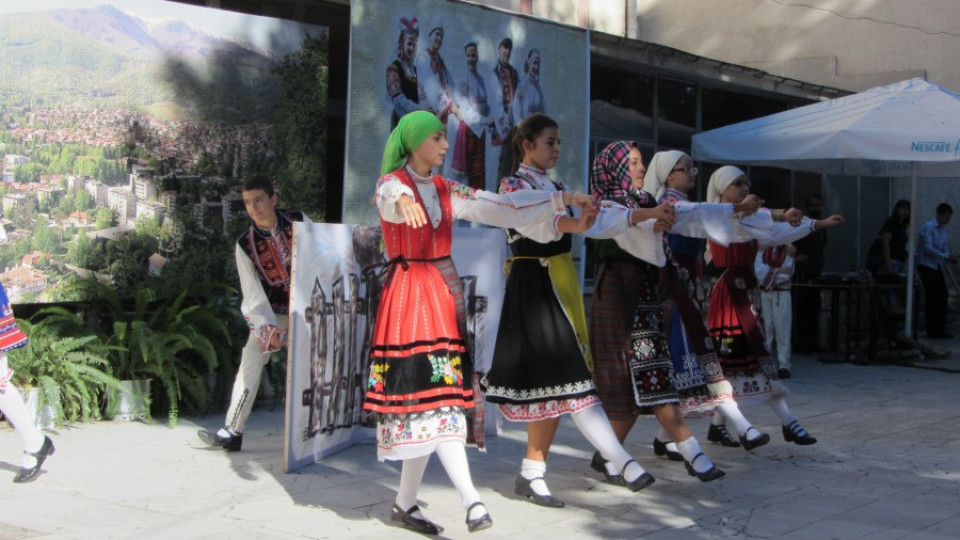 Северозапада пее и танцува в Берковица | StandartNews.com