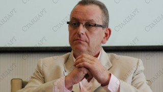 Стоянович уволни дисциплинарно шефка на музей