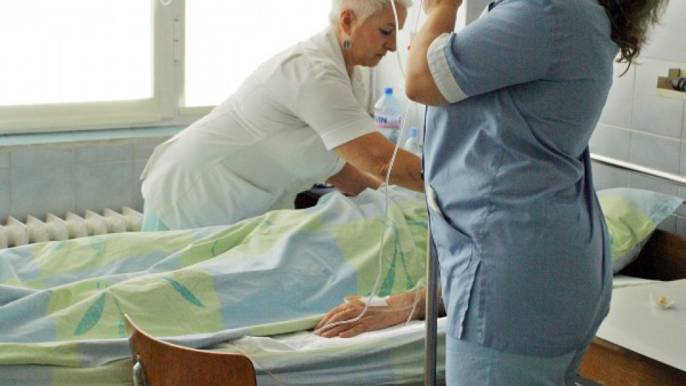Лежим в болница все по-често | StandartNews.com