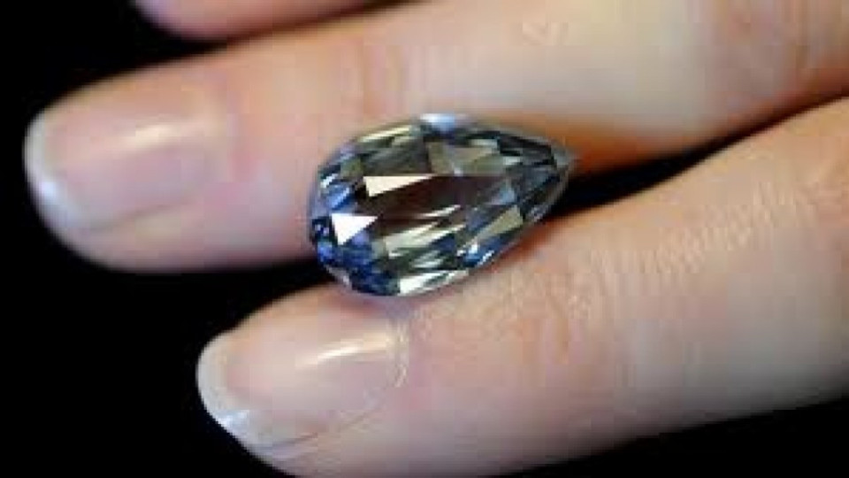19 млн. долара за най-големия син диамант | StandartNews.com