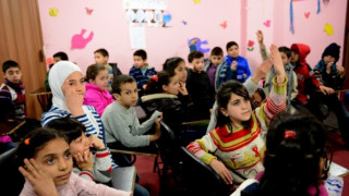 Български майки поискаха да гледат сирийски деца