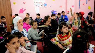 Български майки поискаха да гледат сирийски деца