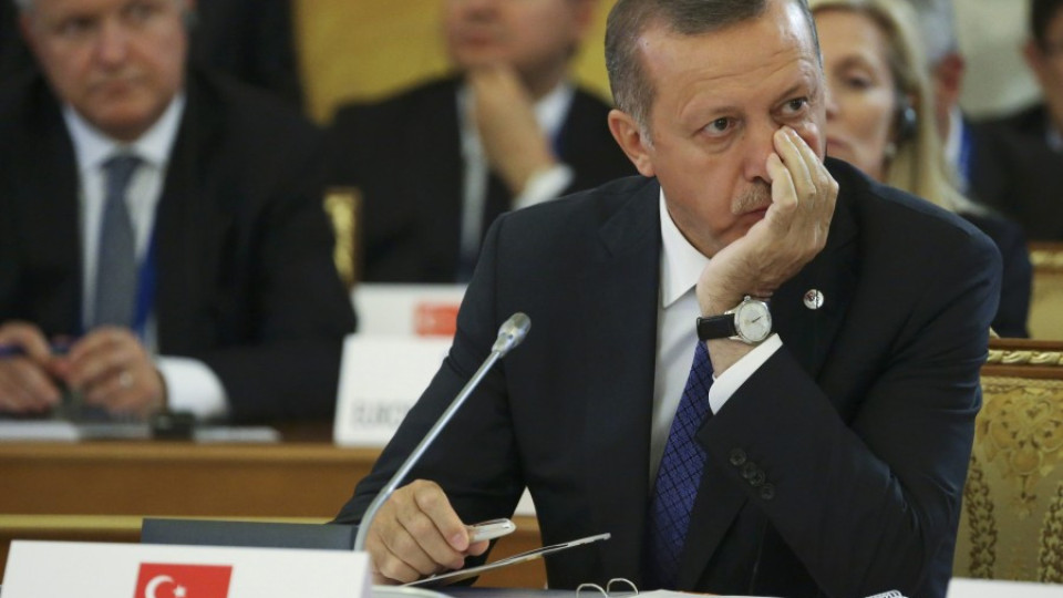 Ердоган започва офанзива в Twitter и Facebook | StandartNews.com