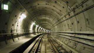 Намериха две самоделни бомби в метрото в Кайро