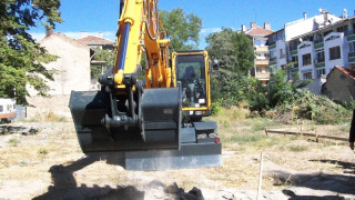 Нова забавачка вдигат в Града на липите