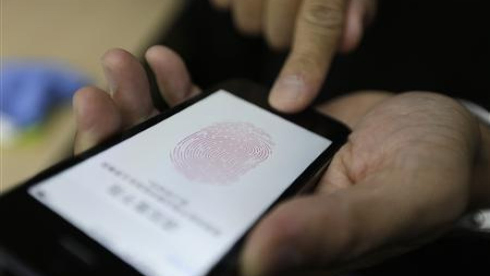 Хакери разбиха пръстовия скенер на Phone 5S | StandartNews.com