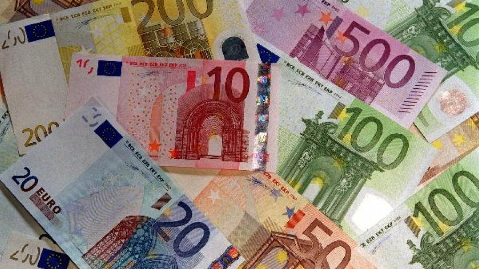 Малчугани откриха 43 000 евро в изоставена къща | StandartNews.com