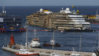 Капитанът на Costa Concordia обвини кормчията за катастрофата