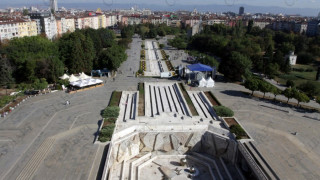 Времето утре: Слънчево, следобед и топло