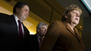 Изнудват Меркел за министри