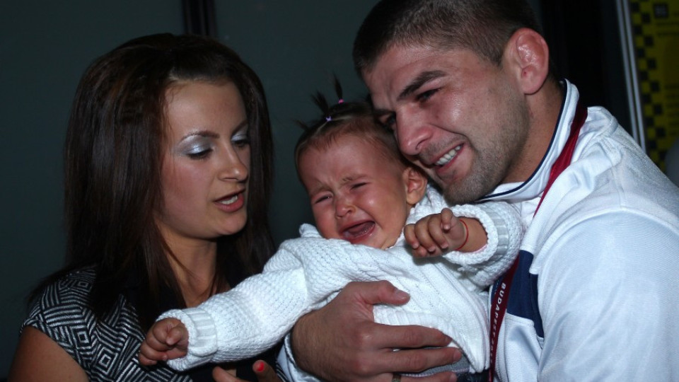 Бебе ориса злато за Иво Ангелов | StandartNews.com