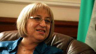 Цачева: Михов погази брутално правилата