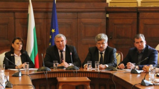 Брюксел плаща само за евтини джипове