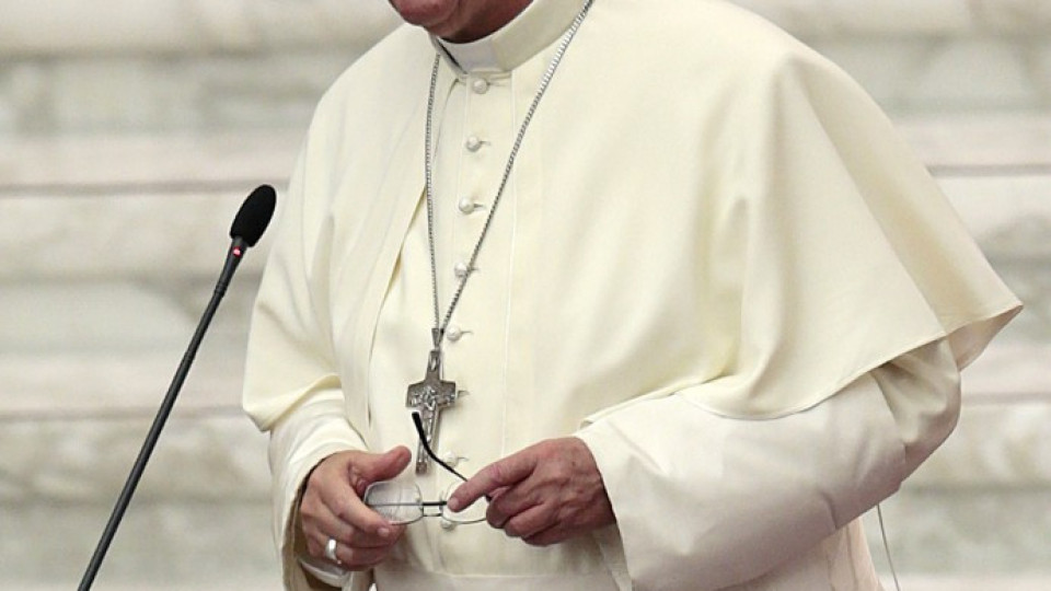 Папата нареди на полицията си да се бори с клюките | StandartNews.com