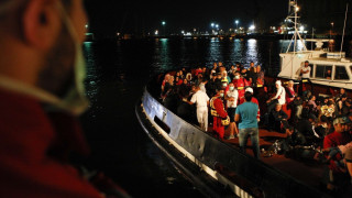 Десет бежанци се удавиха край Сицилия