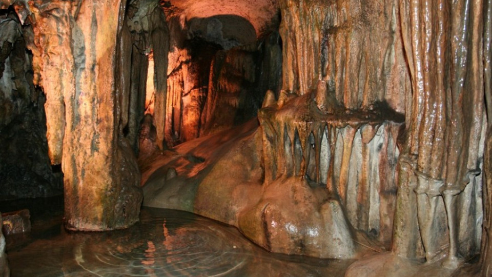 Пещерата Леденика вече е отворена | StandartNews.com
