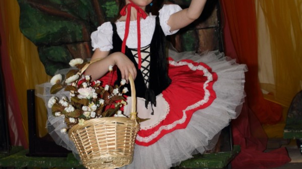С „Червената шапчица" Операта поздрави деца от Велинград | StandartNews.com
