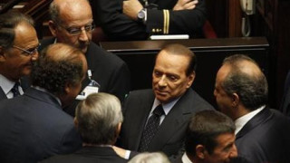Съпартийци на Берлускони искат подкрепа за правителството