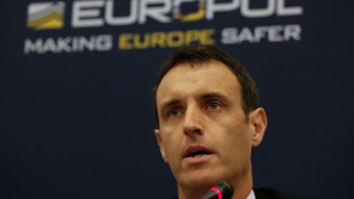 Европол се изпрaвя срещу "престъпната вълна Изиджет"