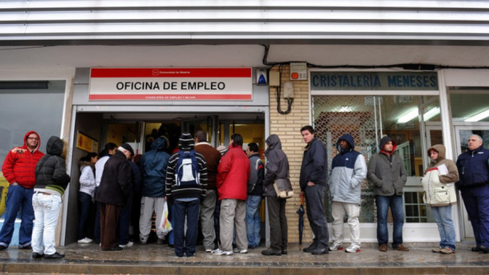 Безработицата в Испания отново тръгна нагоре | StandartNews.com