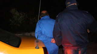 Таксиджия предотвратява кървава разправа