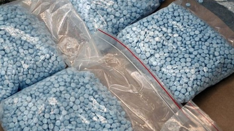 Задържаха 81 кг синтетични наркотици на Аерогара София  | StandartNews.com