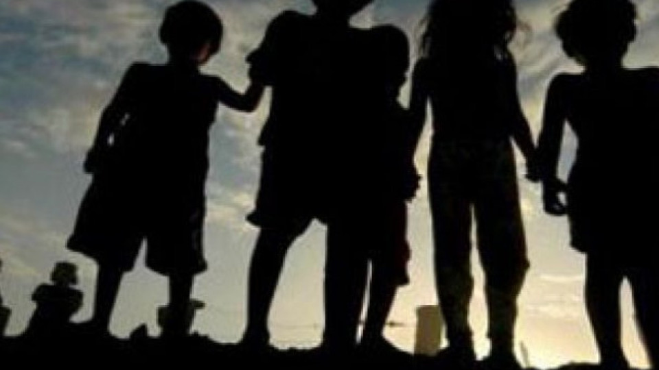 Търсят изчезнали деца с мегаекрани | StandartNews.com