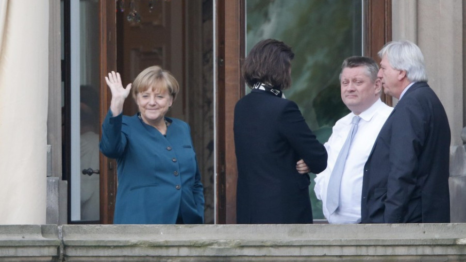 Меркел трупа квалифицирани кадри от имигранти | StandartNews.com