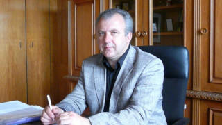 Освободиха шефа на Агенцията за българите в чужбина