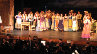 Дама поема операта в Пловдив
